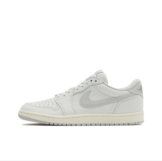 Jordan 1 Low white